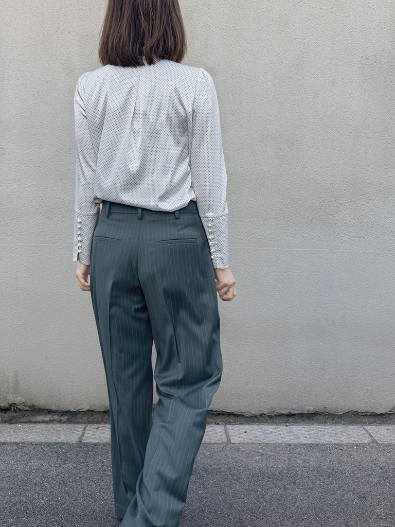 Final Sale! White Pin Dot Eyelash Lace Collar Long Cuff Shirt