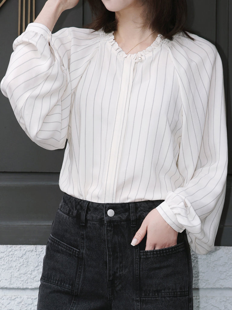 Classic Stripe Ruffle Collar Balloon Raglan Sleeve Silky Blouse