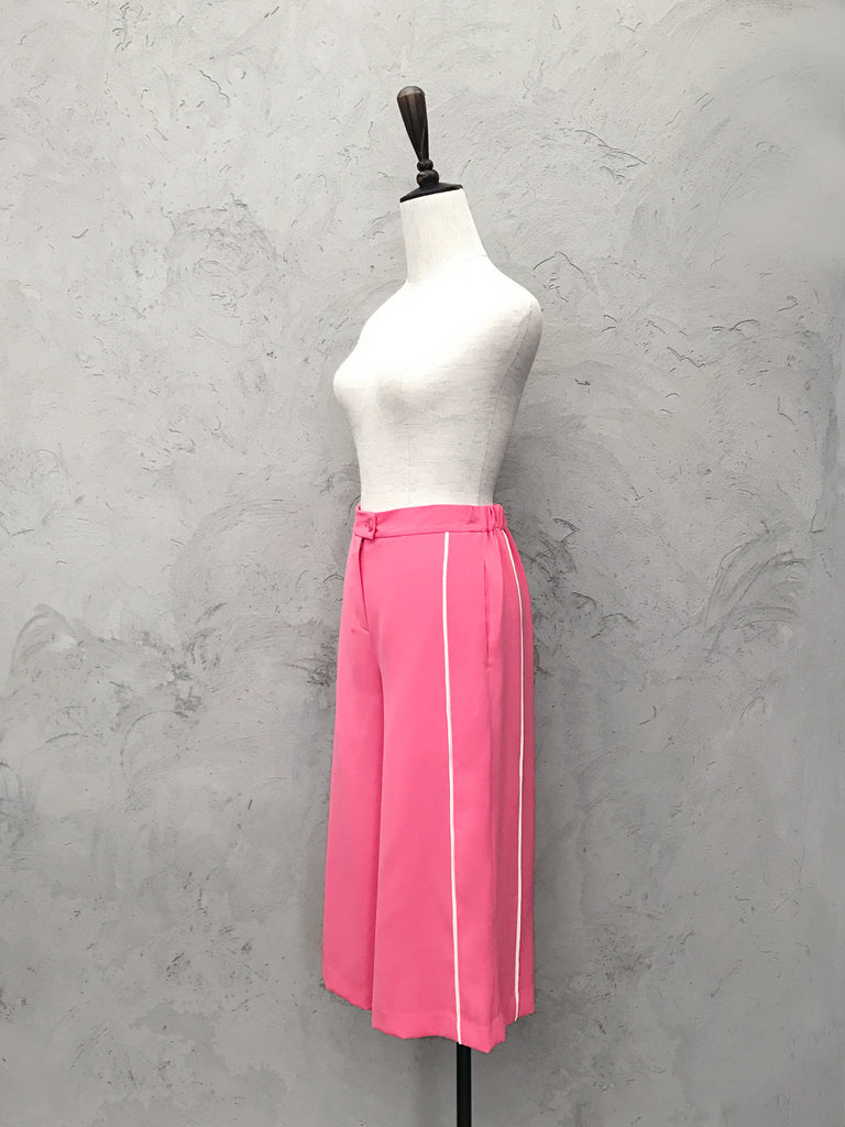 Pinky-Day! Edge Piping Cropped Pink Trousers
