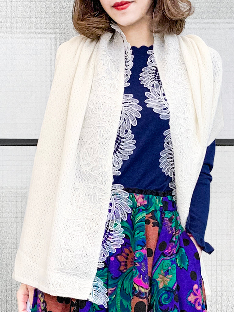 Surprise Sale! Ivory Embroidery Lace Trims Pure Luxe Cashmere Wrap