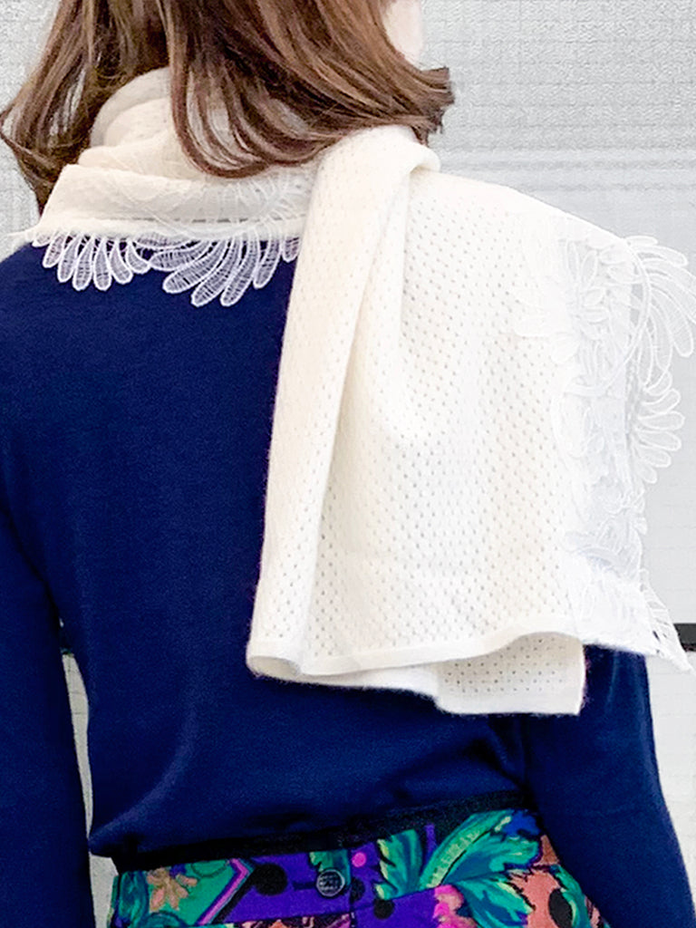 Surprise Sale! Ivory Embroidery Lace Trims Pure Luxe Cashmere Wrap