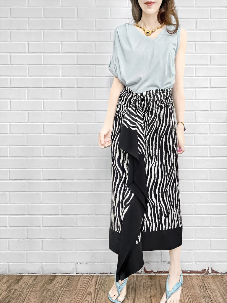 SPECIAL! Pale Blue Asymmetric Neck Roll Sleeve Tee