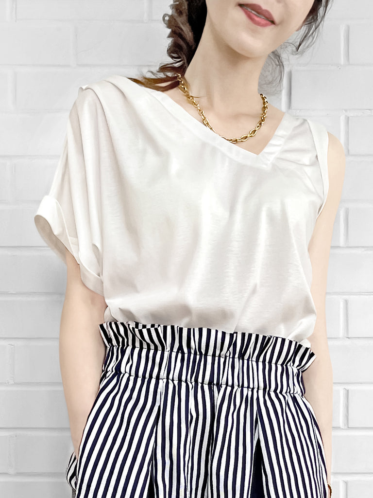 SPECIAL! White Asymmetric Neck Roll Sleeve Tee