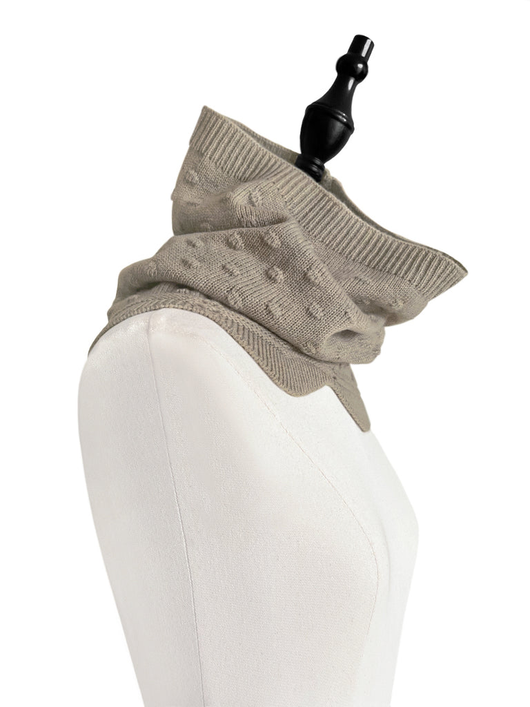 Surprise Sale! Beige Popcorn Stitch Scalloped Cashmere Wool Blend Snood