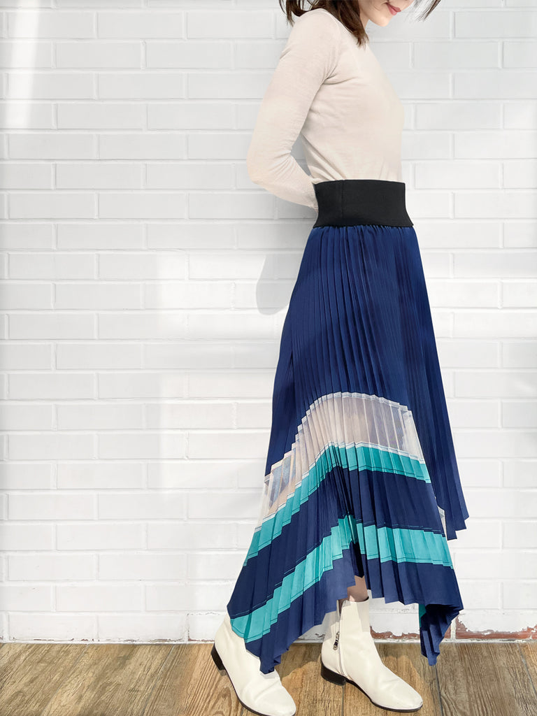 SPECIAL! Cream/ Black Contrast Trim Merino Wool Jumper