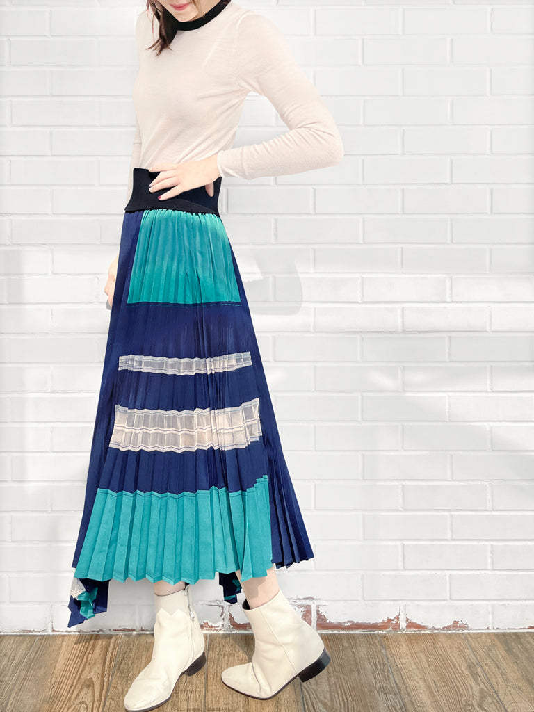 SPECIAL! Cream/ Black Contrast Trim Merino Wool Jumper