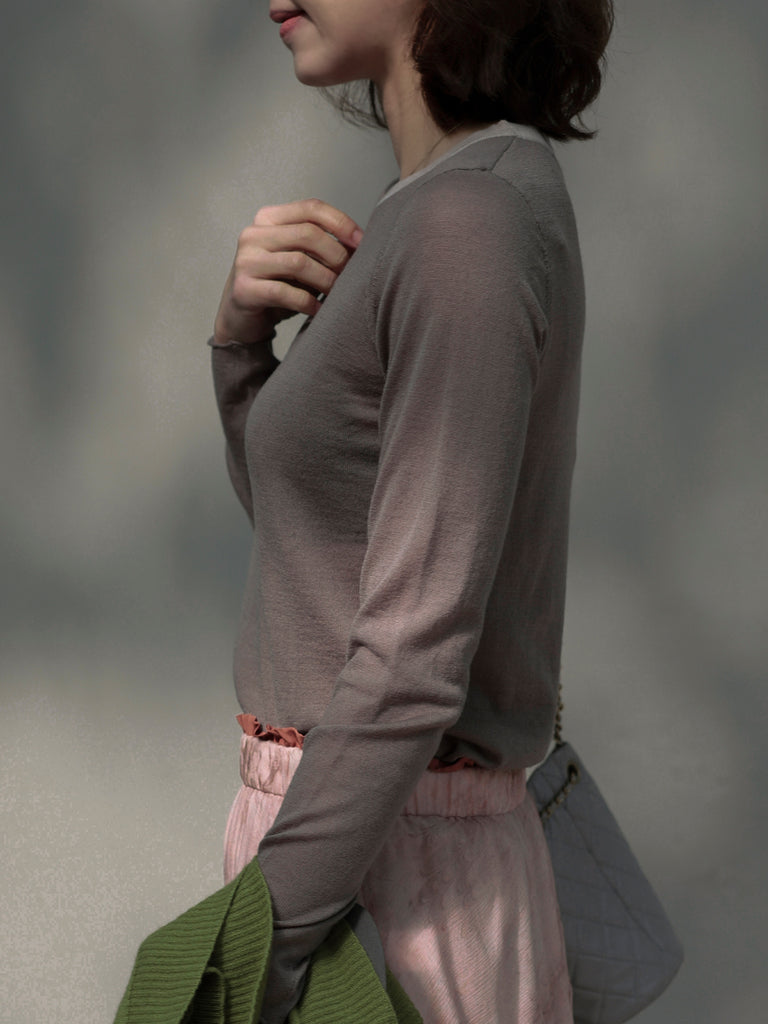 卵石灰褐色對比邊美利奴羊毛毛衣