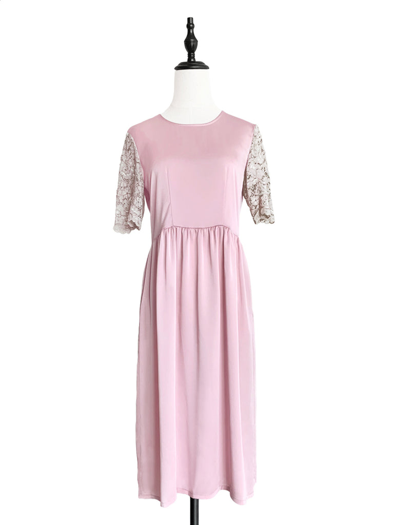 特別的!淺粉紅色蕾絲袖撞色緞面中長連身裙