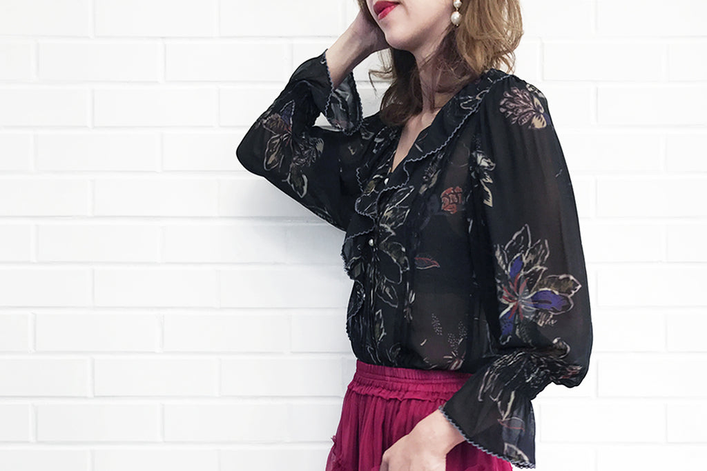 Last Chance! Black Print Ruffle Collar Pleats Panel Blouse