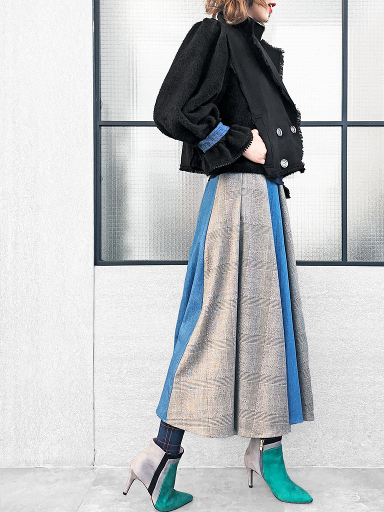 Last Chance! Black Tonal Woollen Furry Sleeves Short Trench Coat