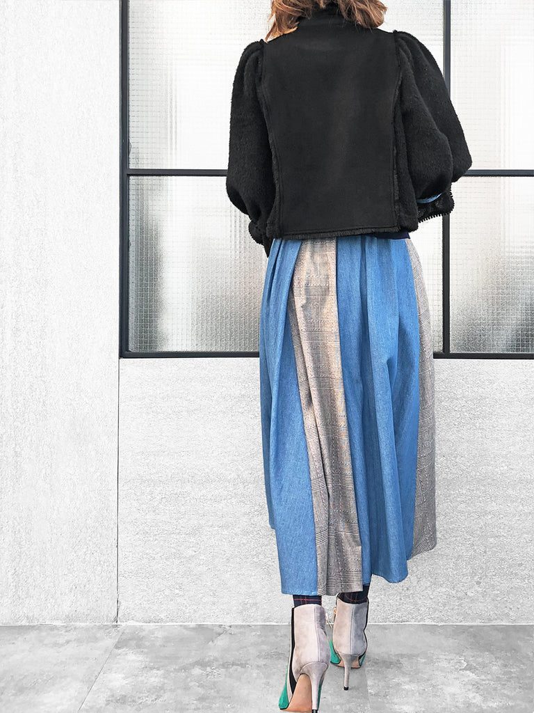 Last Chance! Black Tonal Woollen Furry Sleeves Short Trench Coat