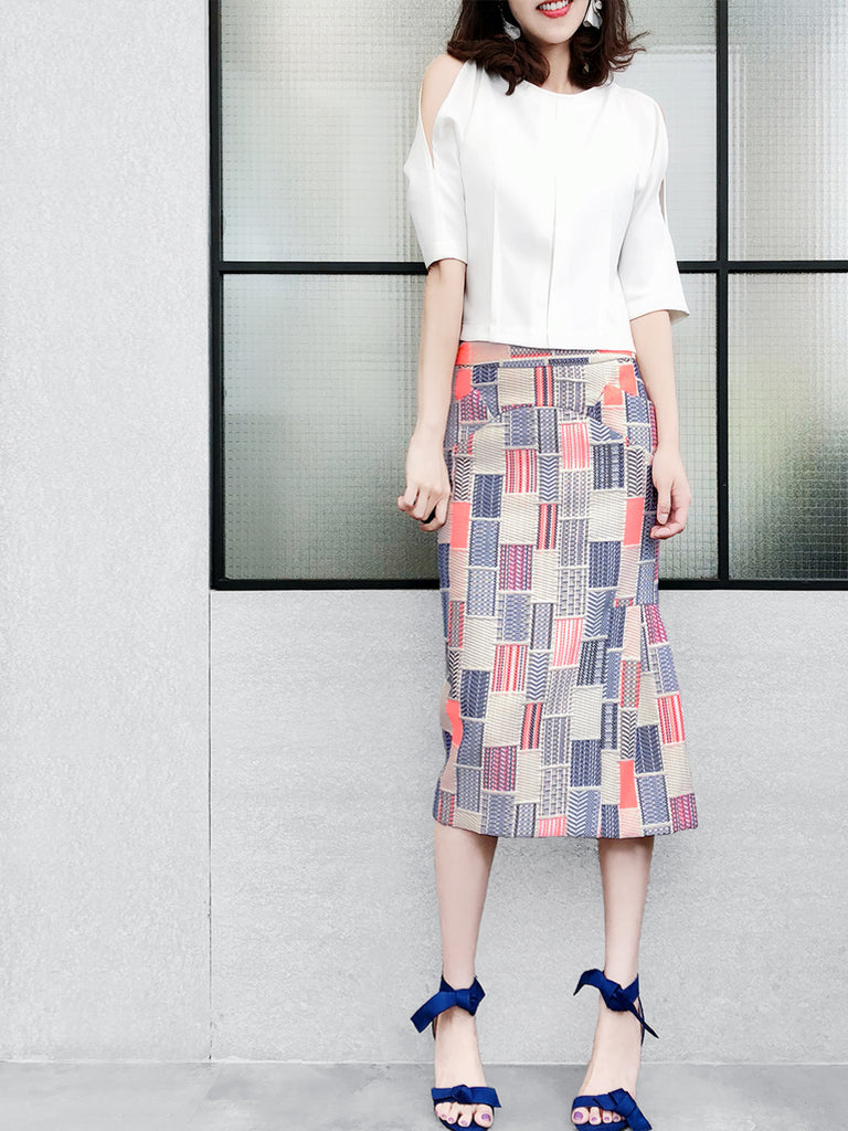 Surprise Sale! Ivory Stitches Pattern Single Pleat Pencil Skirt