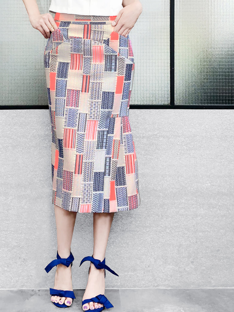 Surprise Sale! Ivory Stitches Pattern Single Pleat Pencil Skirt