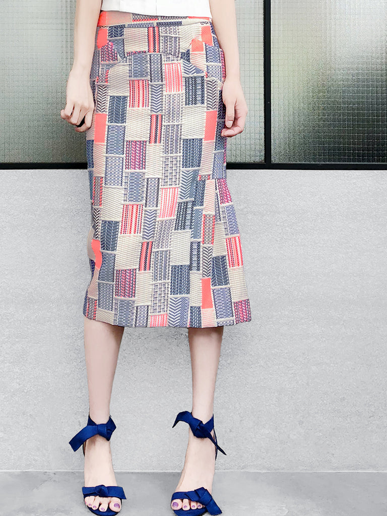 Surprise Sale! Ivory Stitches Pattern Single Pleat Pencil Skirt