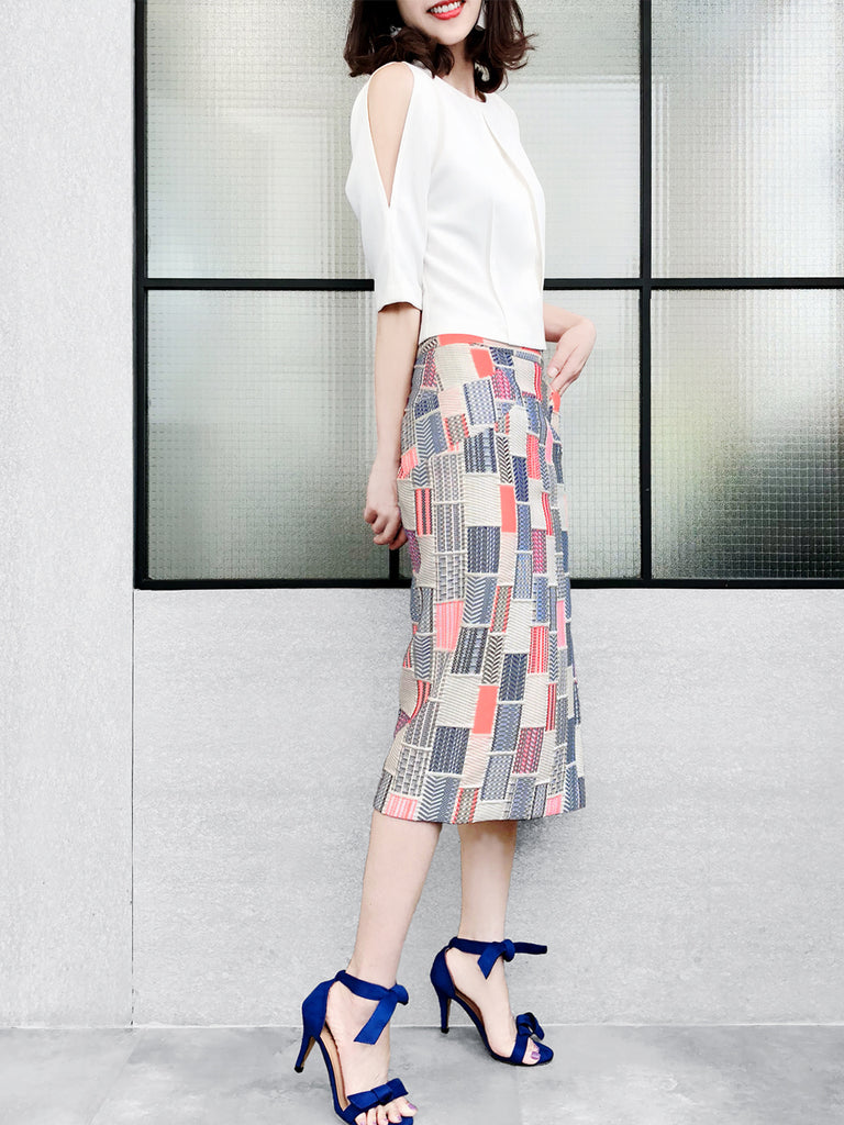 Surprise Sale! Ivory Stitches Pattern Single Pleat Pencil Skirt