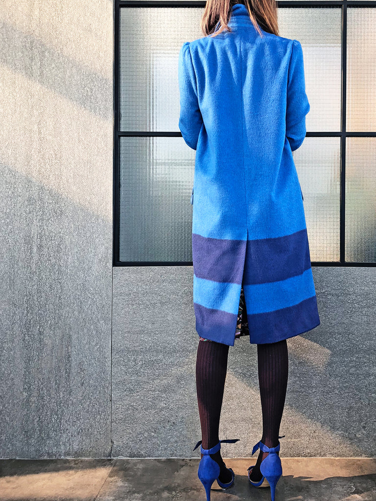 最後的機會!藍色扇貝邊羊毛羊絨混紡外套