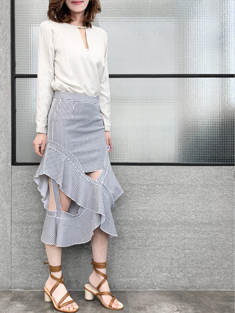 驚喜促銷!藍灰色搭配白色條紋荷葉邊鏤空半身裙