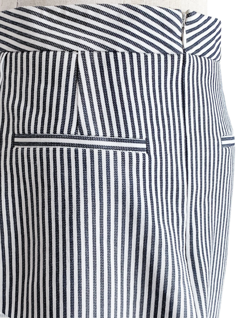 驚喜促銷!藍灰色搭配白色條紋荷葉邊鏤空半身裙