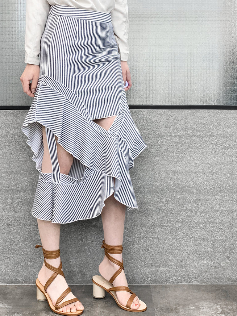 驚喜促銷!藍灰色搭配白色條紋荷葉邊鏤空半身裙