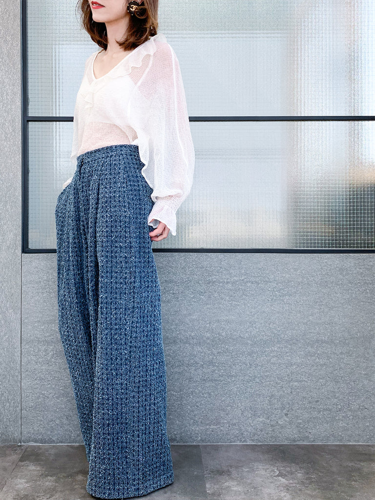 Surprise Sale! White Textural Pattern Slit Sleeve Satin Silky Ruffle Blouse