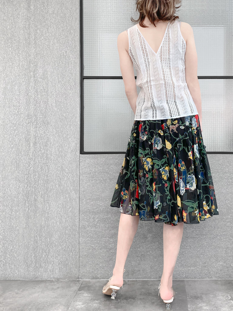 Last Chance! Pure White Embroidery Lace Back V-neck Silk Tank