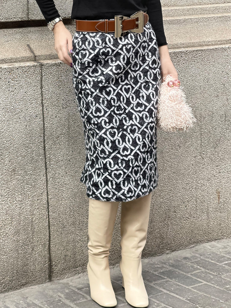 驚喜促銷!毛茸茸印花鉚釘後背褶襉直筒裙