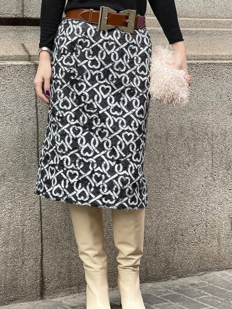 驚喜促銷!毛茸茸印花鉚釘後背褶襉直筒裙