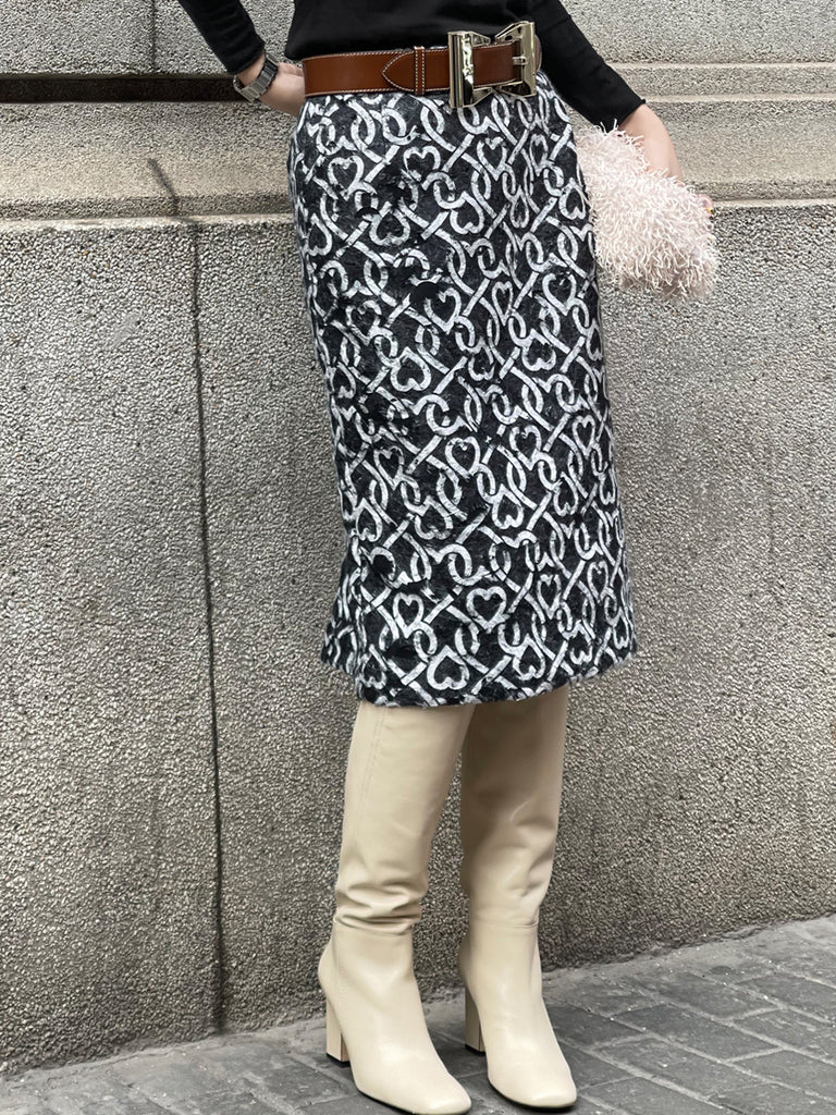 驚喜促銷!毛茸茸印花鉚釘後背褶襉直筒裙