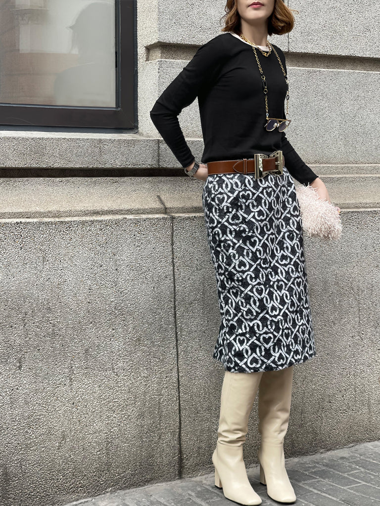 驚喜促銷!毛茸茸印花鉚釘後背褶襉直筒裙