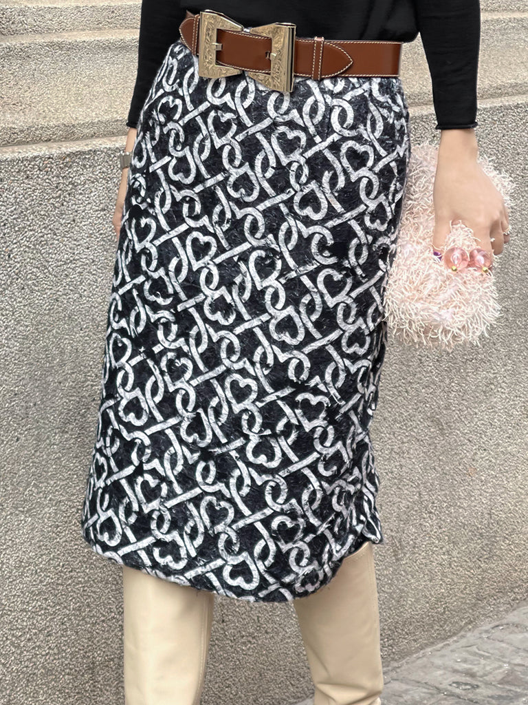 驚喜促銷!毛茸茸印花鉚釘後背褶襉直筒裙