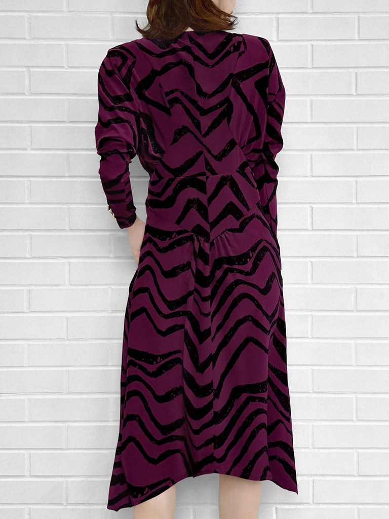 Last Chance! Wavy Stripe Button Details High/Low Silky Retro Dress