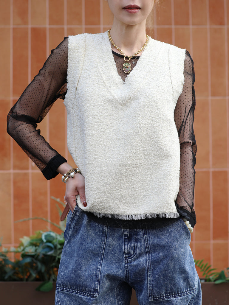 Final Sale! Textured Gold Lurex V-neck Sleeveless Tweed Top