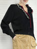 優雅黑色荷葉邊領寬鬆 V 領羊毛羊絨開襟衫