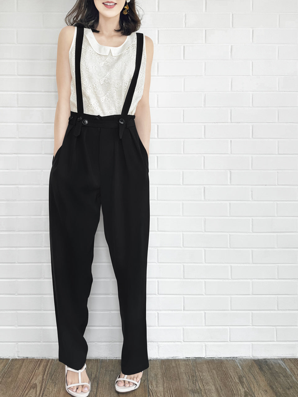 Surprise Sale! Black High Rise Loose-fit Suspender Pants T Y N V I E Surprise Sale! Black High Rise Loose-fit Suspender Pants T Y N V I E
